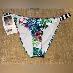 Mapale white Bali Print Swimsuit bottoms. Size medium. New with tag